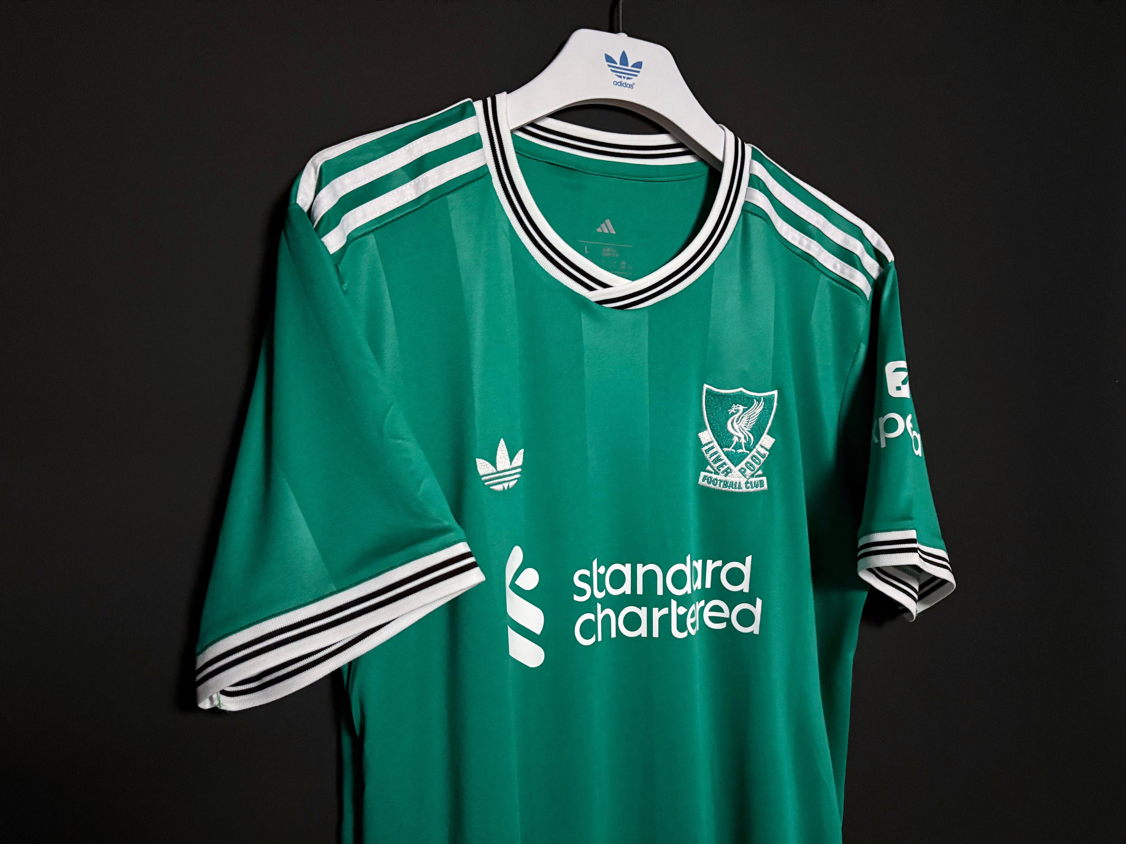 Liverpools tredjetröja