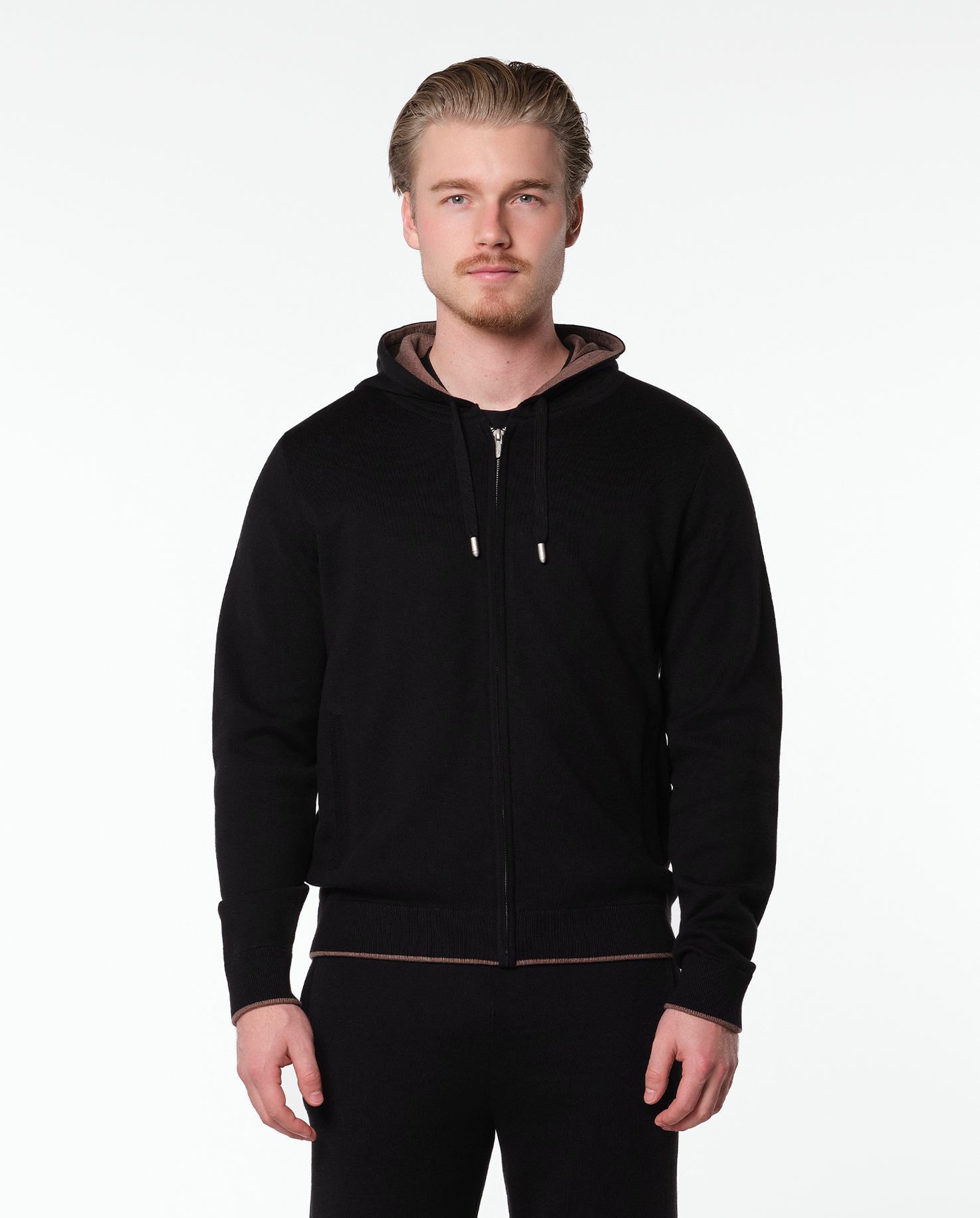 HELGVÄST MED DRAGKEDJA - SVART